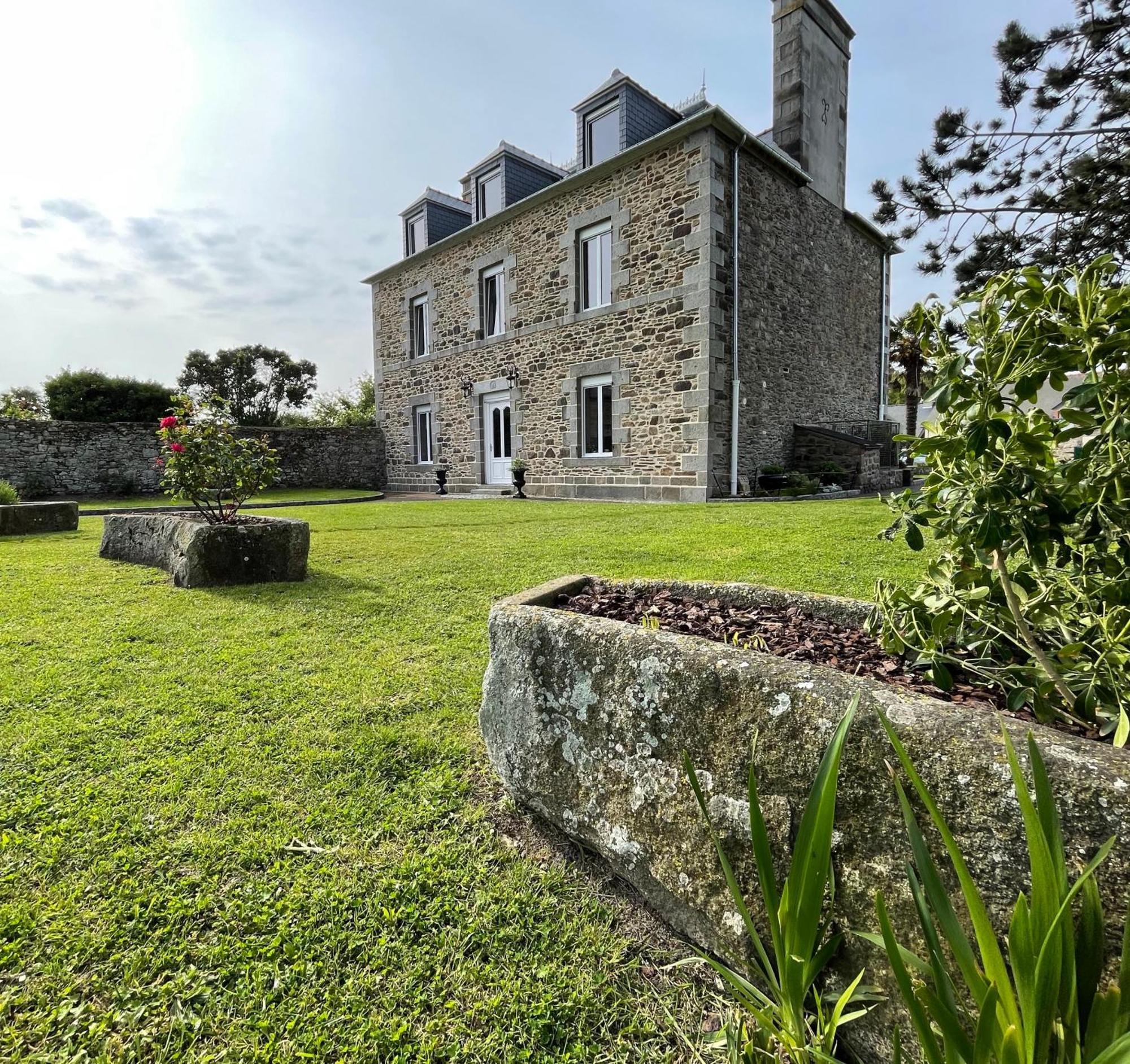 La Salmoniere Hotel Le Vivier-sur-Mer Exterior photo